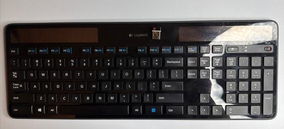 Logitech K750 Wireless Solar Keyboard -w/ Dongle Included TESTED WORKING